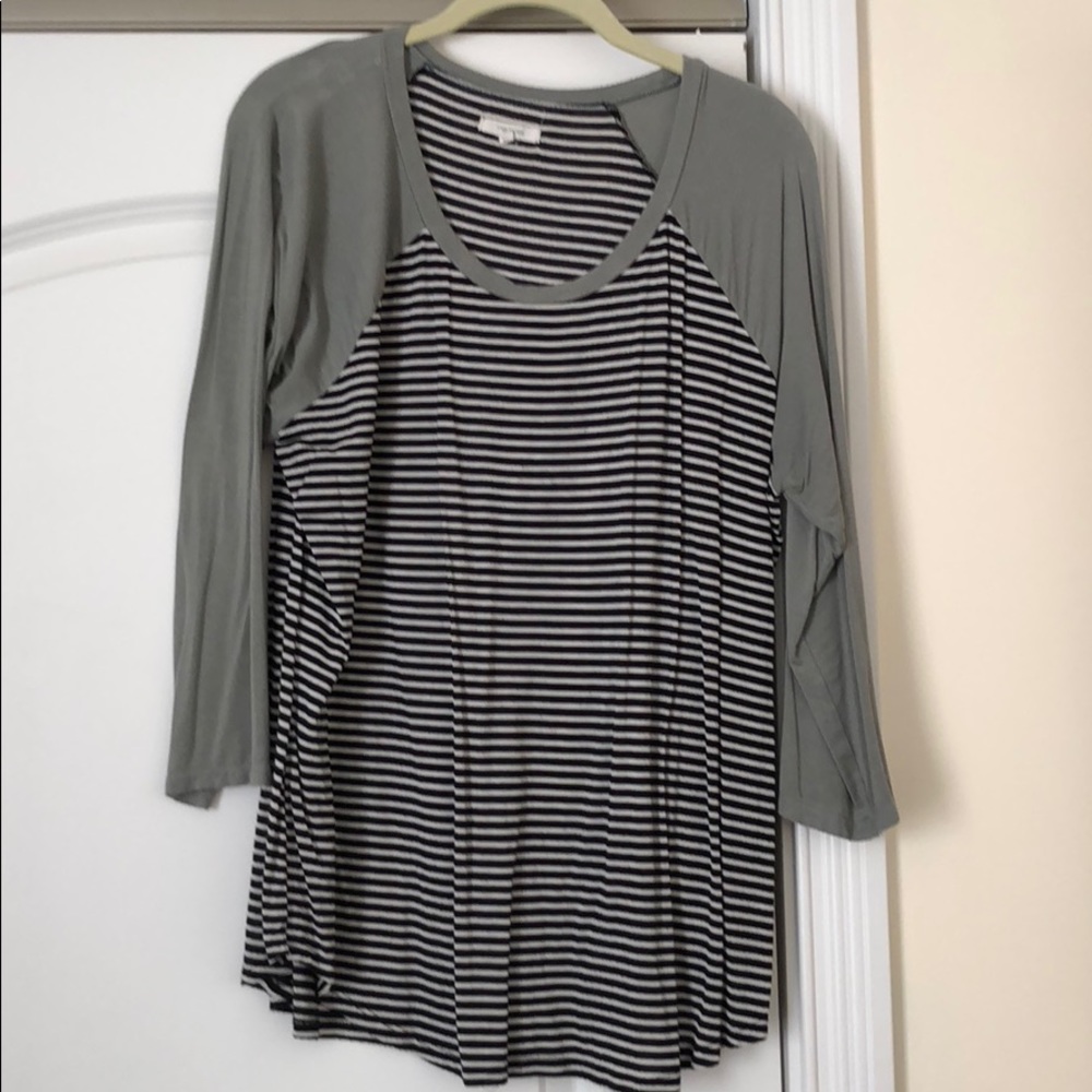 3/4 sleeve shirt